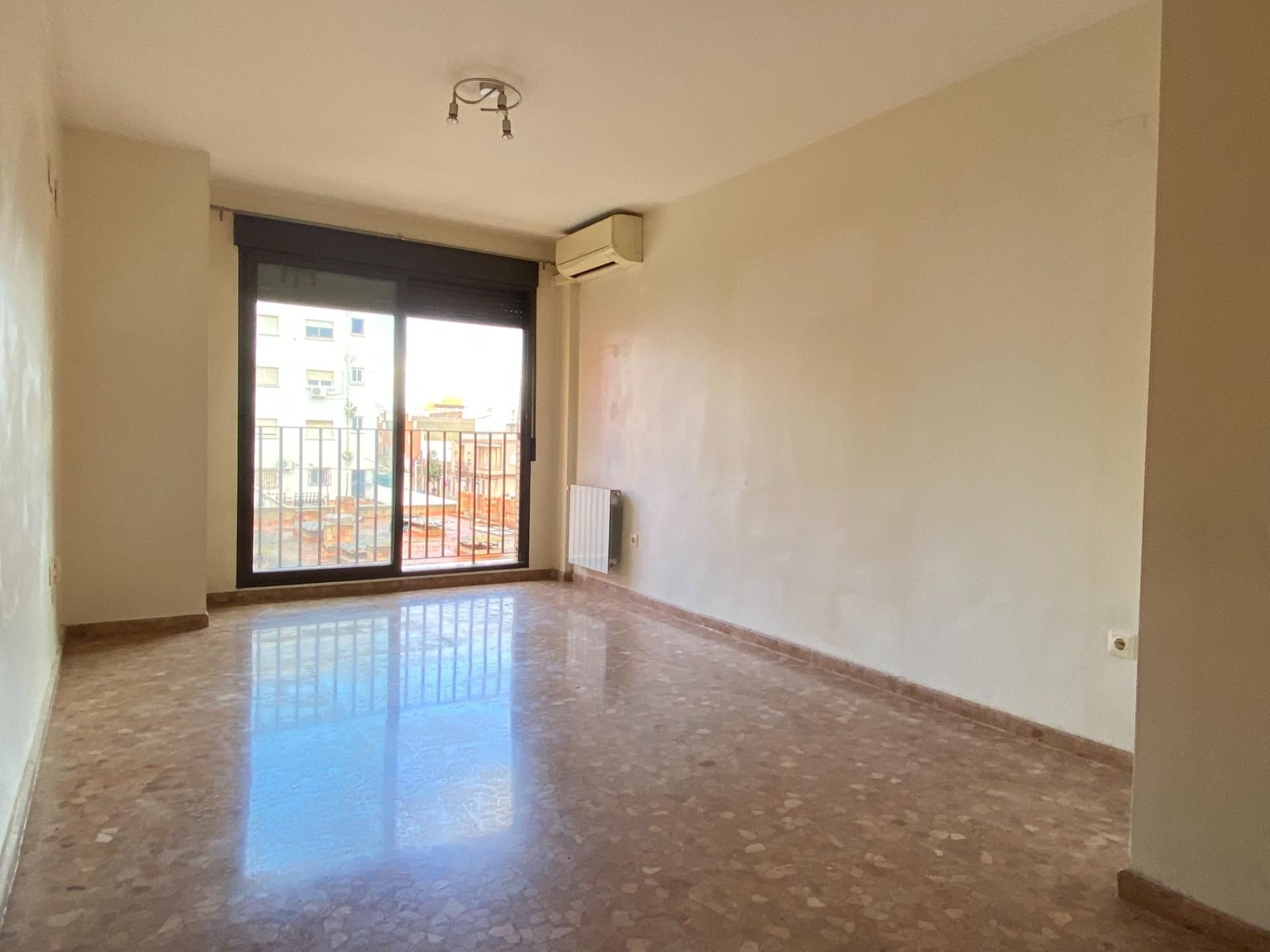 Schlafzimmer von Dachboden zum Verkauf in Almàssera mit Klimaanlage, Heizung und Terrasse