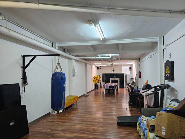 Local comercial en Alquiler en Can Feu