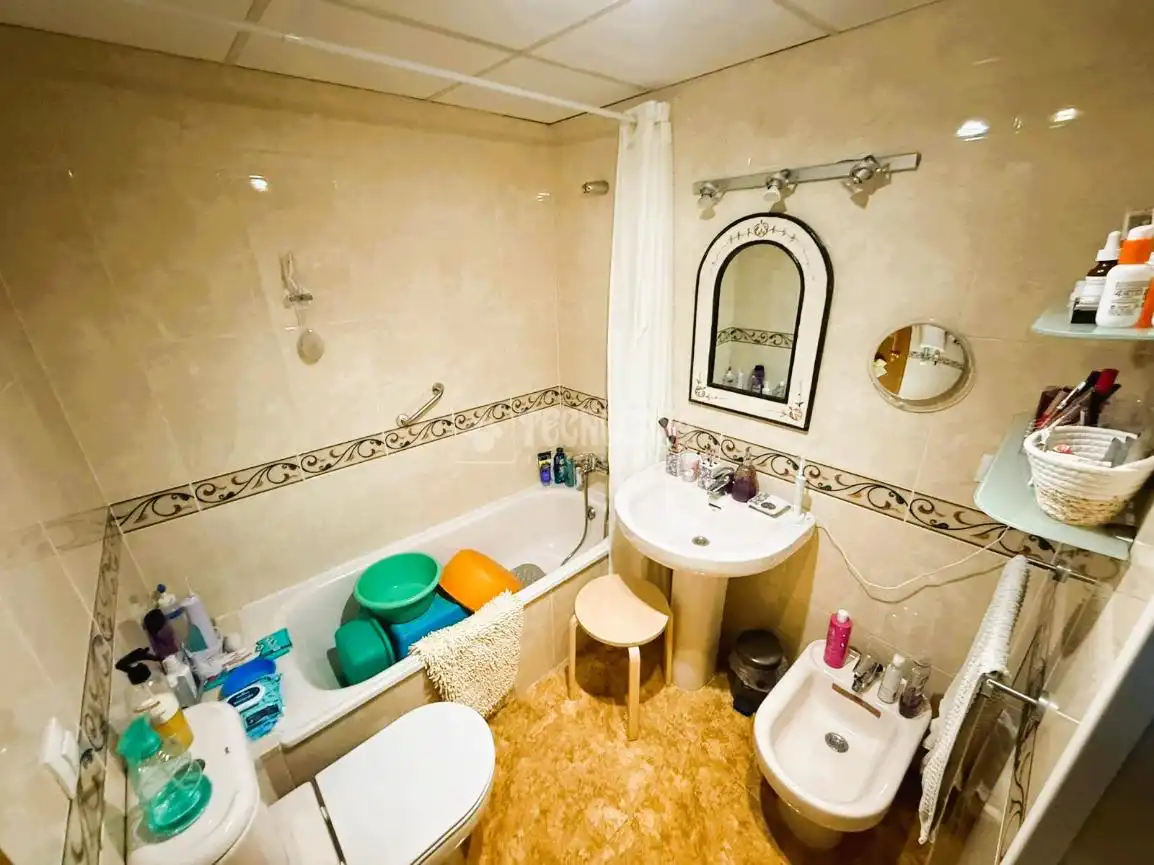 Baño de Piso en venta en Valencia con Aire acondicionado, Calefacción y Terraza