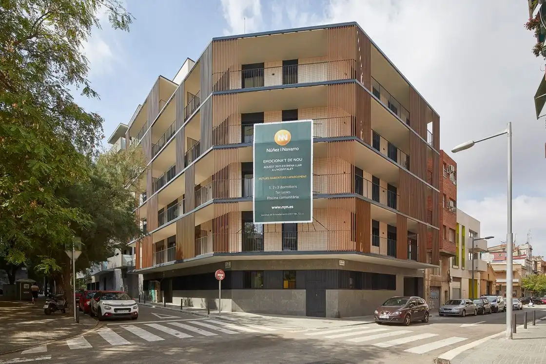 Vista exterior de Pis de lloguer en L'Hospitalet de Llobregat amb Aire condicionat, Calefacció i Parquet