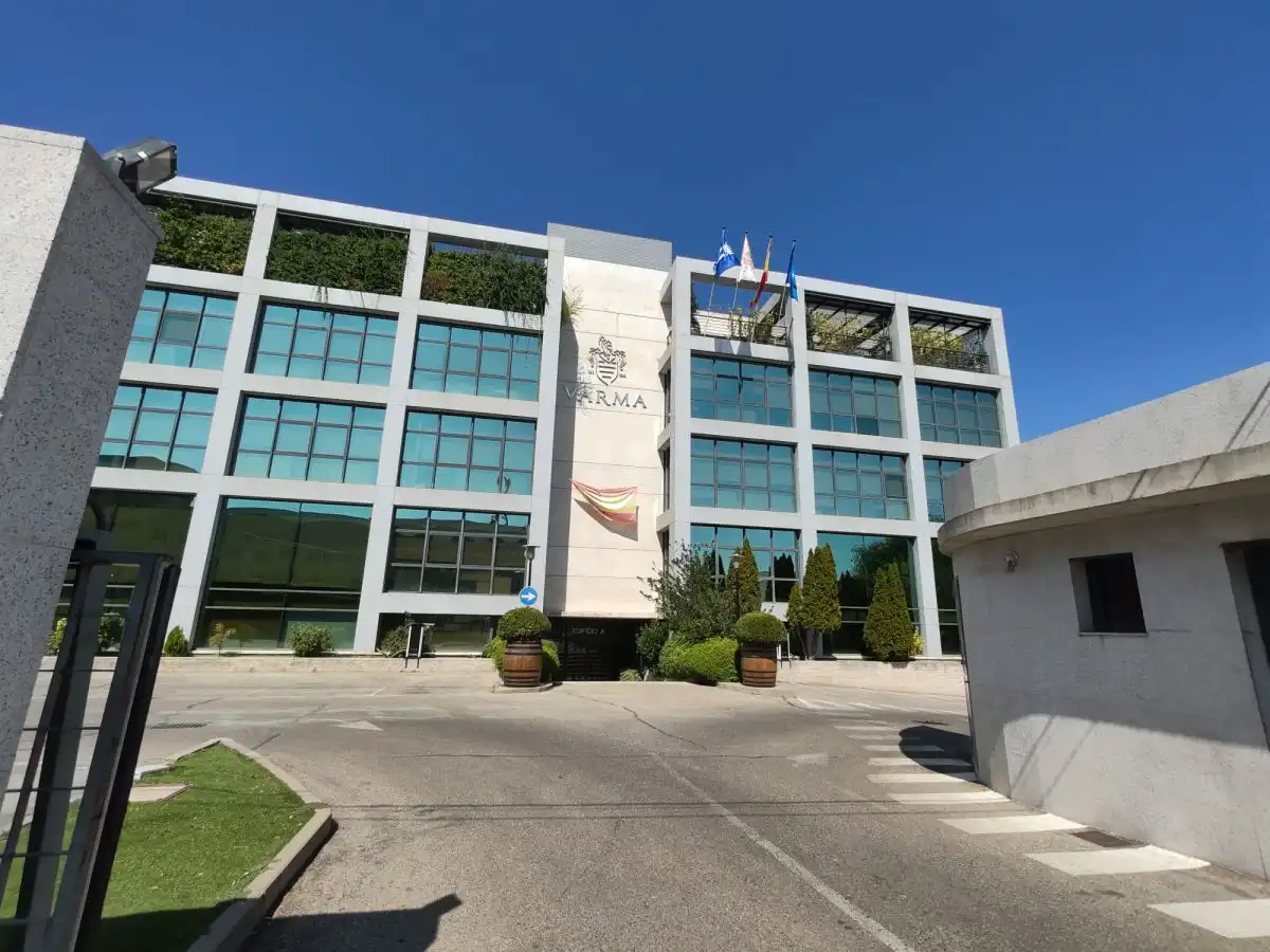 Außenansicht von Büro zum Verkauf in Alcobendas mit Klimaanlage, Heizung und Terrasse