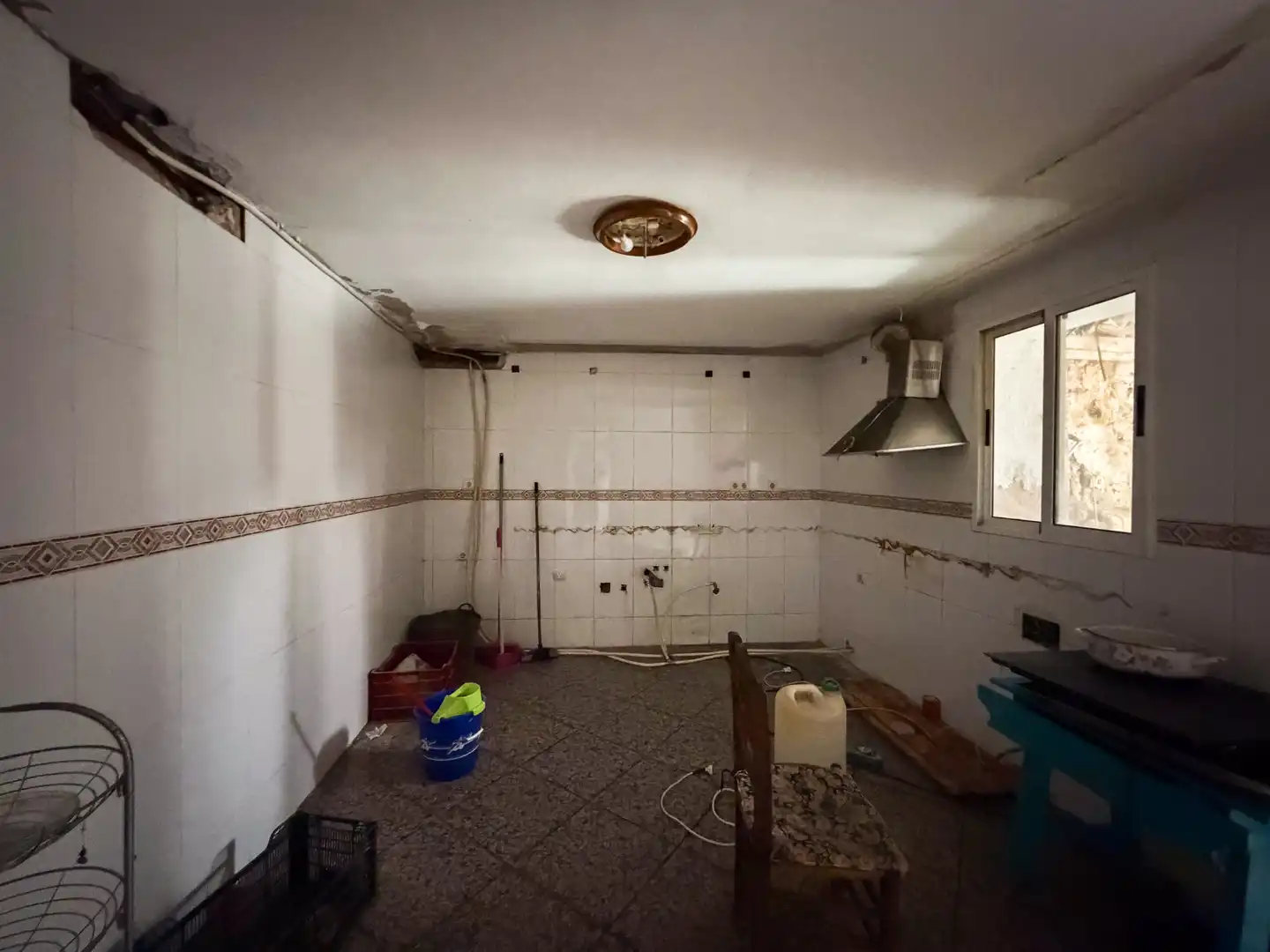 Cuina de Casa o xalet en venda en Baza amb Jardí privat, Terrassa i Balcó
