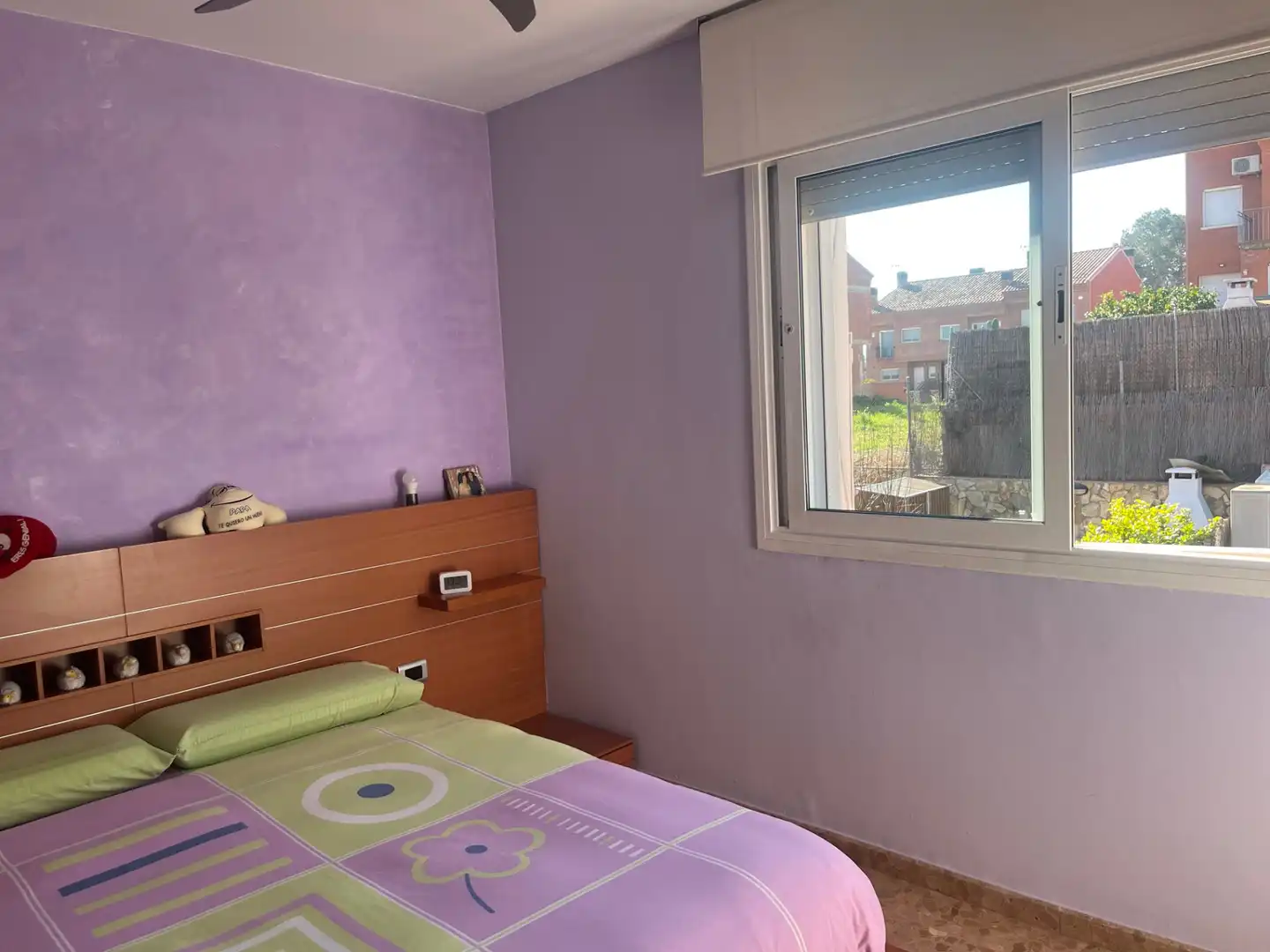 Schlafzimmer von Einfamilien-Reihenhaus zum Verkauf in Castellbisbal mit Klimaanlage, Heizung und Privatgarten