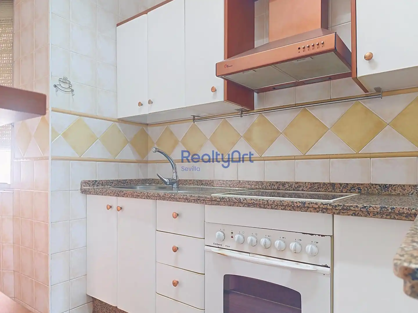 Cocina de Piso de alquiler en Sevilla con Aire acondicionado, Terraza y Amueblado
