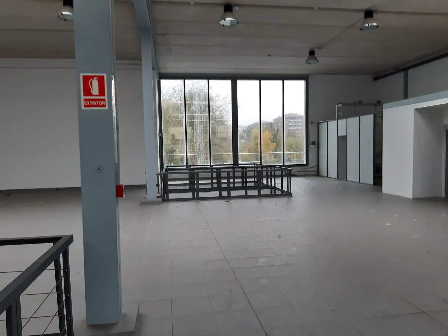 Nau industrial en venda en Donostia - San Sebastián 