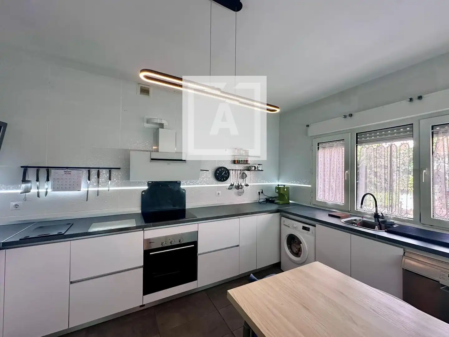 Cocina de Casa adosada en venta en Población de Arroyo con Aire acondicionado, Calefacción y Jardín privado