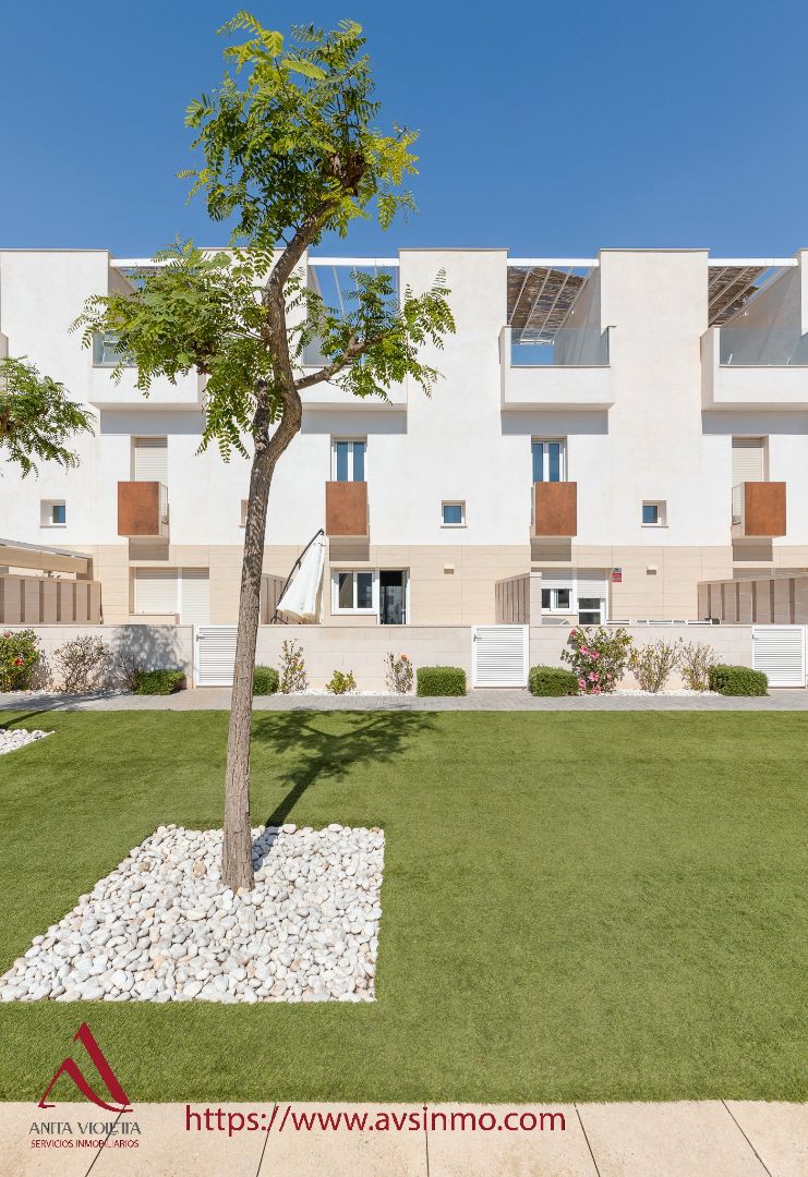 Exterior view of Single-family semi-detached to rent in Torrevieja  with Air Conditioner, Terrace and Furnished