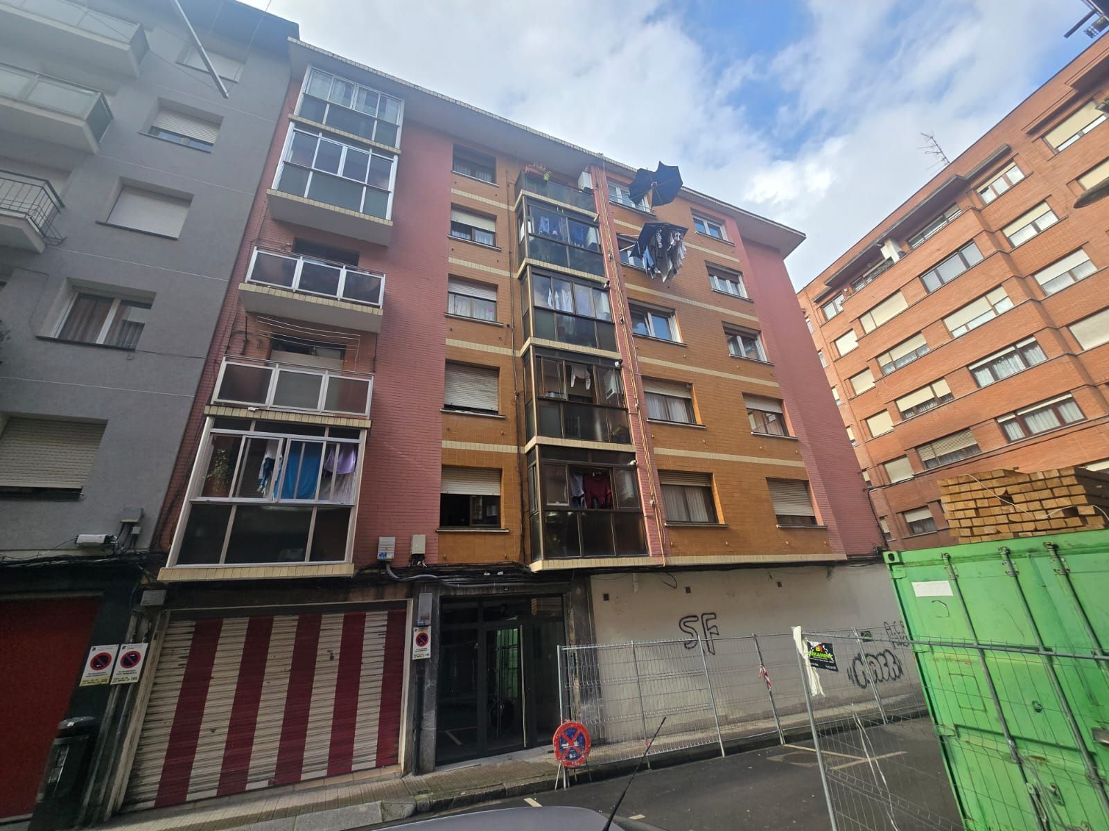 Vista exterior de Pis en venda en Erandio amb Calefacció, Traster i Balcó