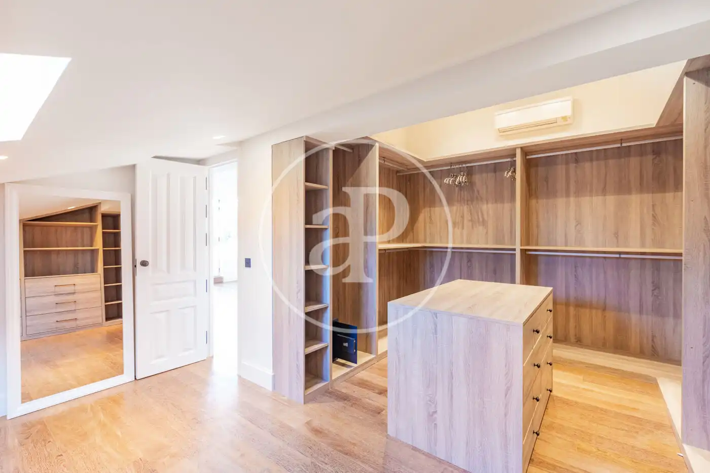 Houses for rent in Madrid  with Air Conditioner, Heating and Private garden