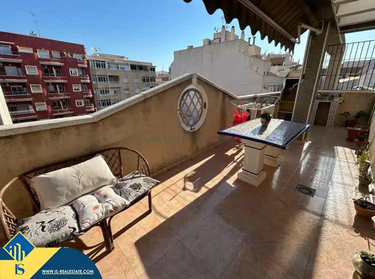 Àtic amb piscina en venda a Centro