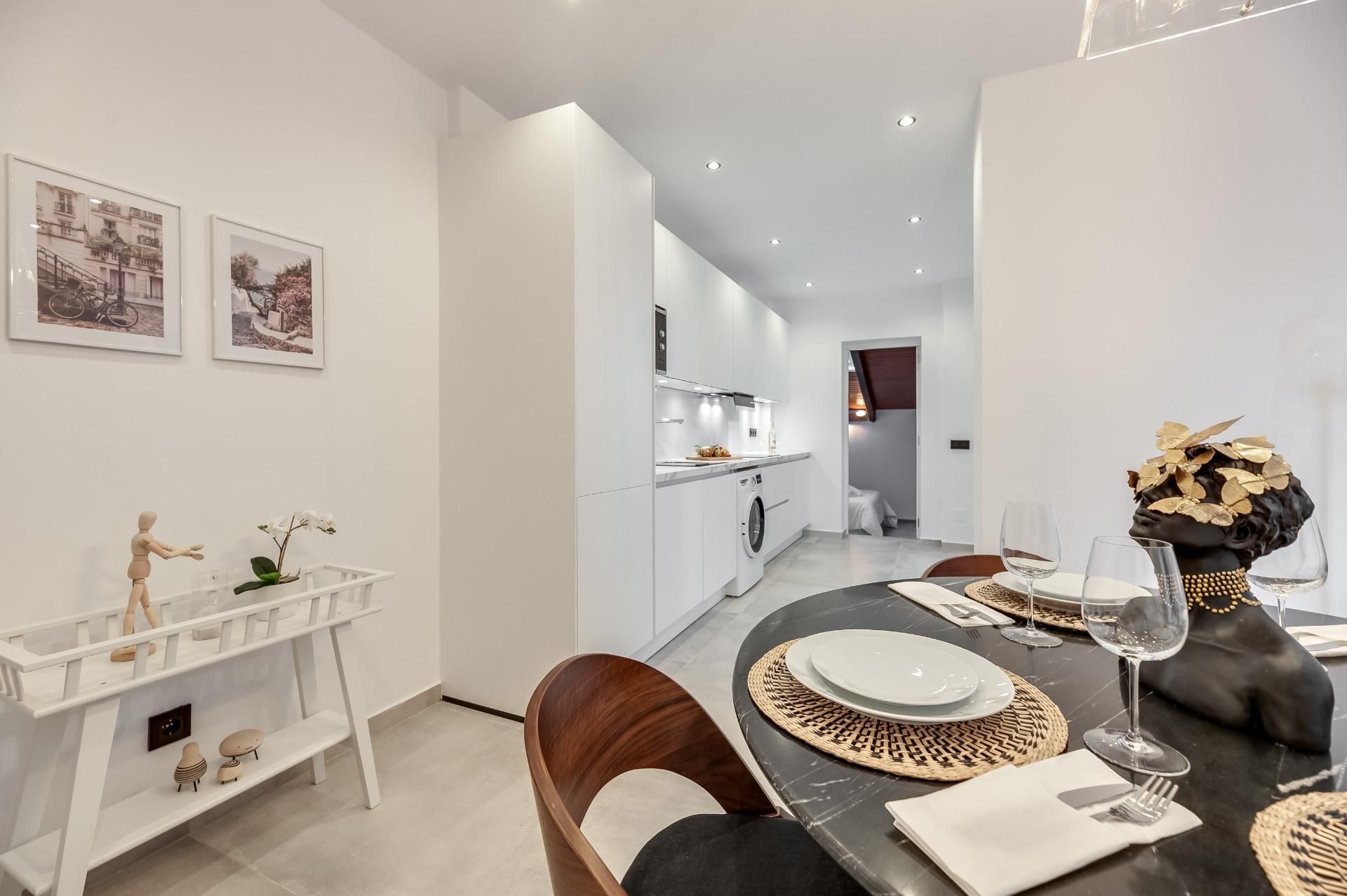 Kitchen of Flat for sale in  Sevilla Capital  with Storage room