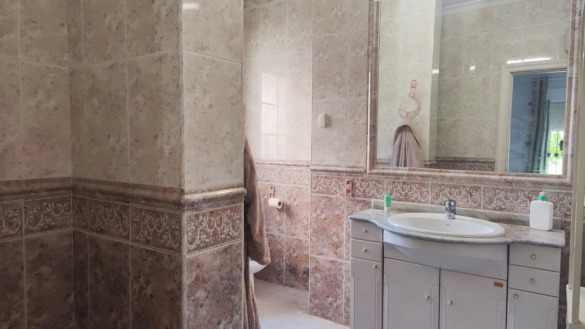 Bany de Casa o xalet en venda en Torremolinos amb Terrassa, Traster i Piscina