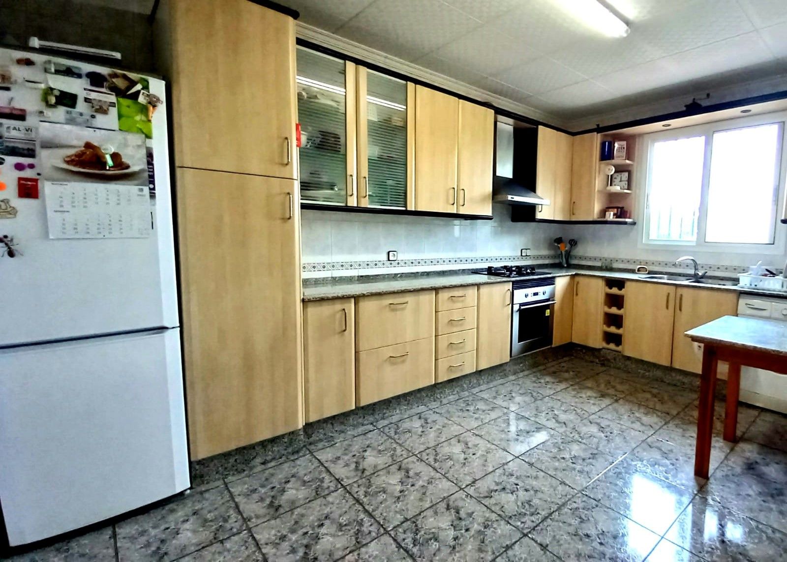 Cuina de Casa o xalet en venda en El Catllar  amb Jardí privat, Terrassa i Forn