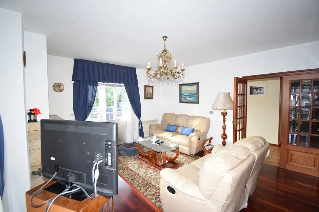 Sala d'estar de Casa o xalet en venda en Fene amb Jardí privat, Terrassa i Moblat