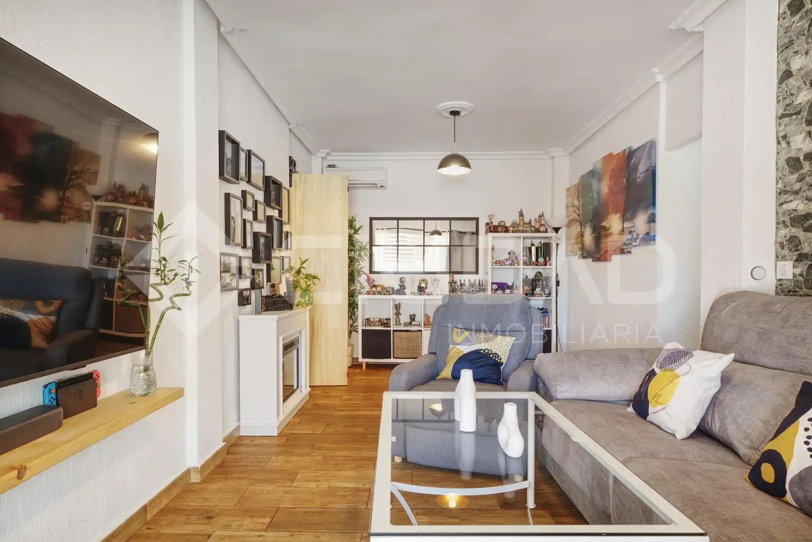 Living room of Flat for sale in San Juan de Aznalfarache  with Air Conditioner