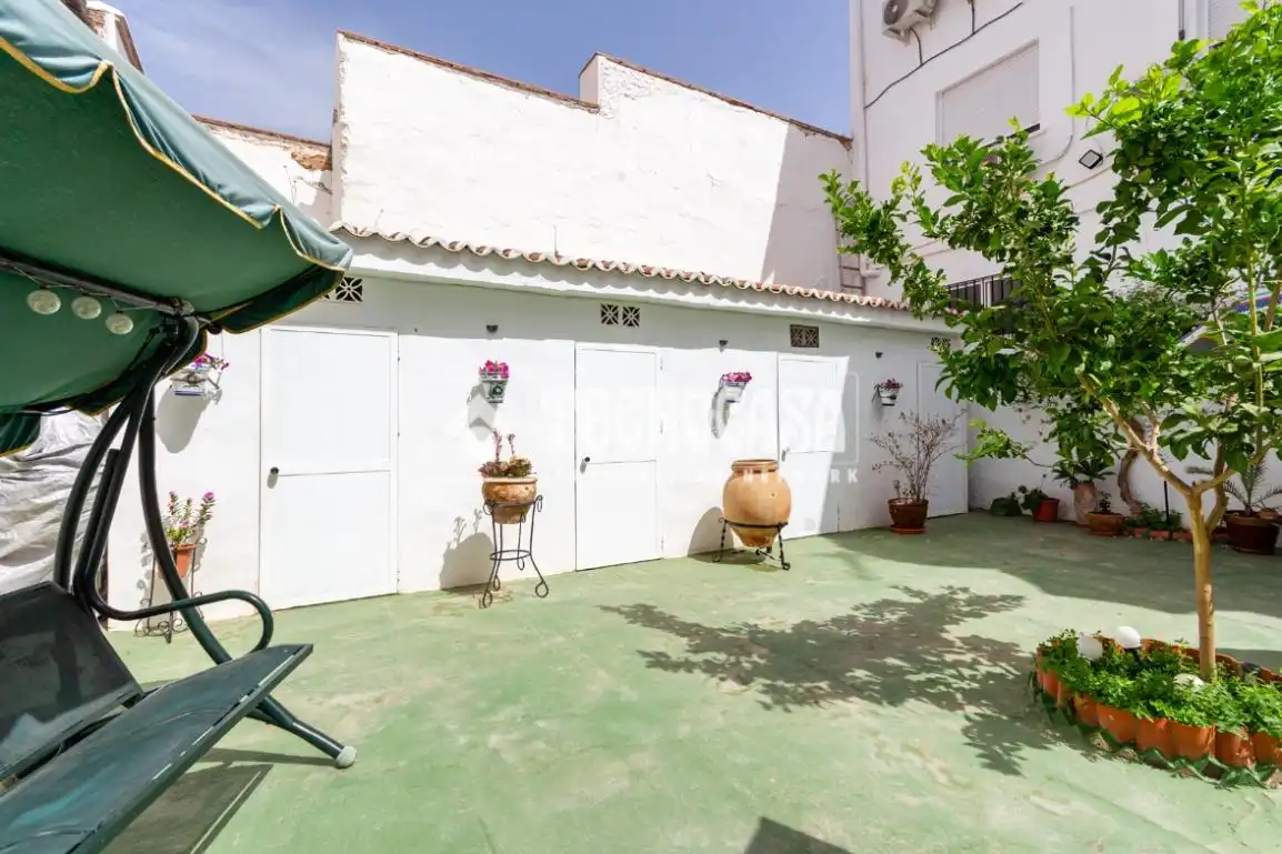 Vista exterior de Pis en venda en Vélez-Málaga amb Terrassa i Piscina comunitària