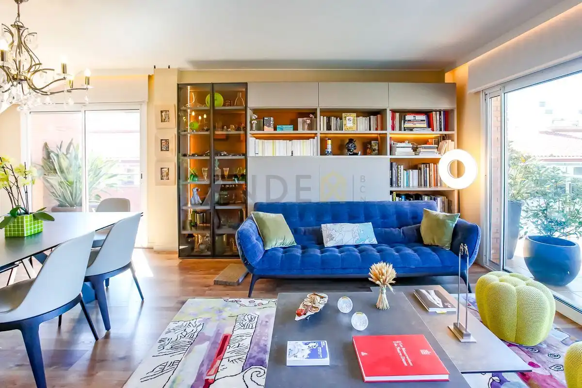 Sala de estar de Ático en venta en Sitges con Aire acondicionado, Calefacción y Piscina comunitaria