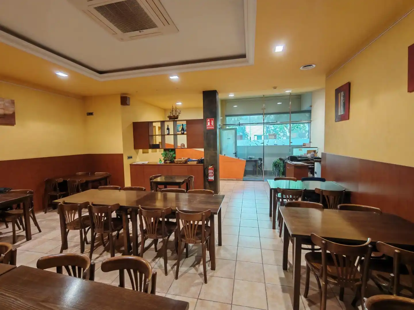 Commercial properties for sale in La Granada  with Air Conditioner, Heating and Terrace