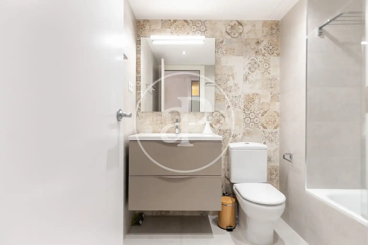 Badezimmer von Maisonette zum Verkauf in Barcelona mit Klimaanlage, Heizung und Terrasse