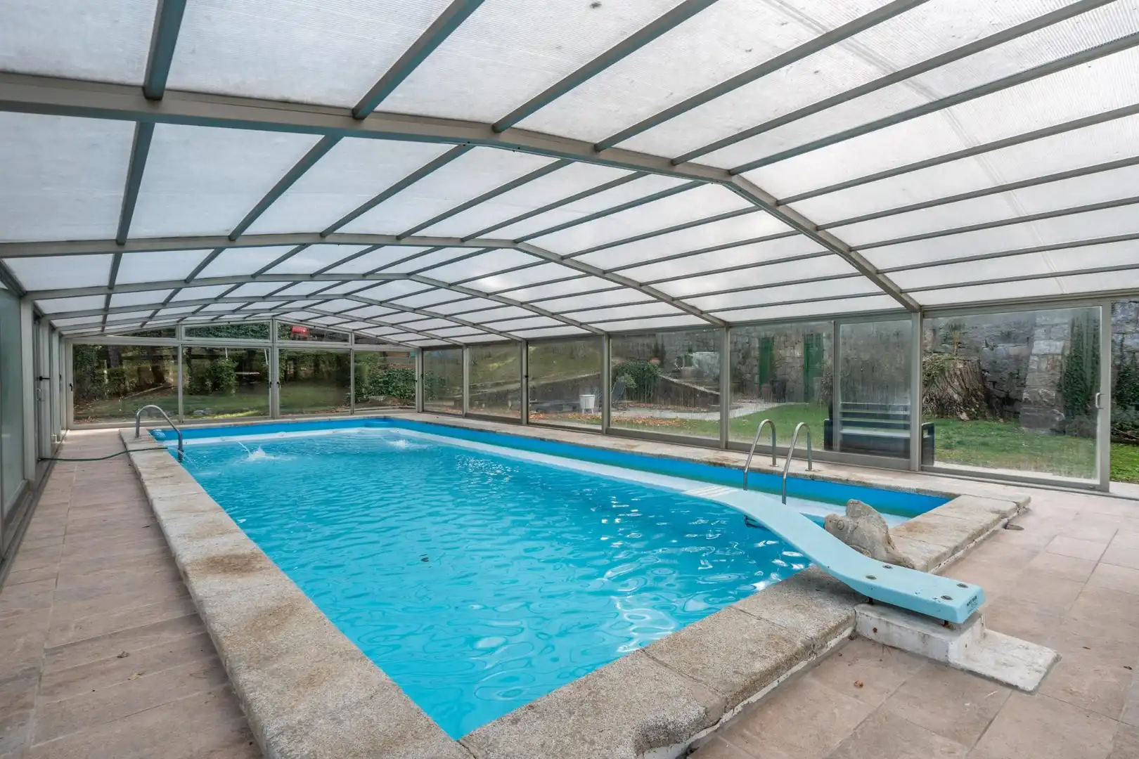 Piscina de Finca rústica en venda en Guadarrama amb Aire condicionat, Calefacció i Jardí privat