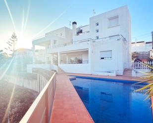 Piscina de Casa o xalet en venda en L'Ampolla amb Aire condicionat, Calefacció i Jardí privat