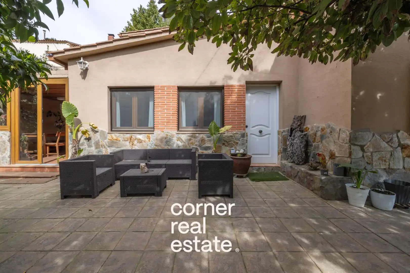 Vista exterior de Casa o chalet en venta en Molins de Rei con Aire acondicionado, Calefacción y Jardín privado