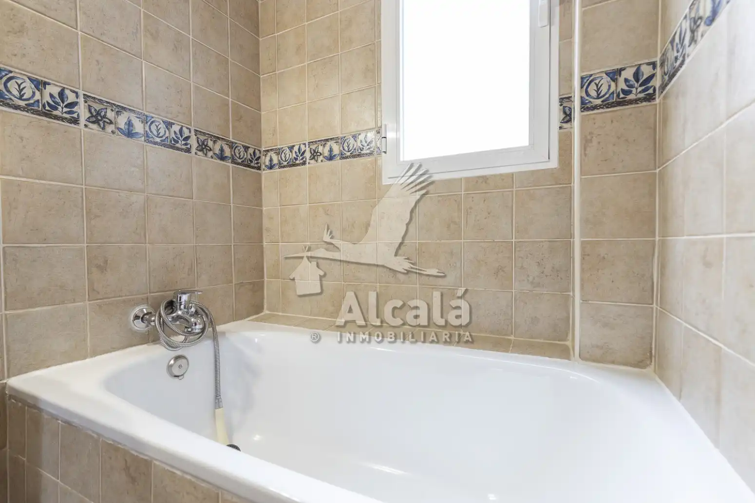 Baño de Piso en venta en Alcalá de Henares con Aire acondicionado, Calefacción y Parquet