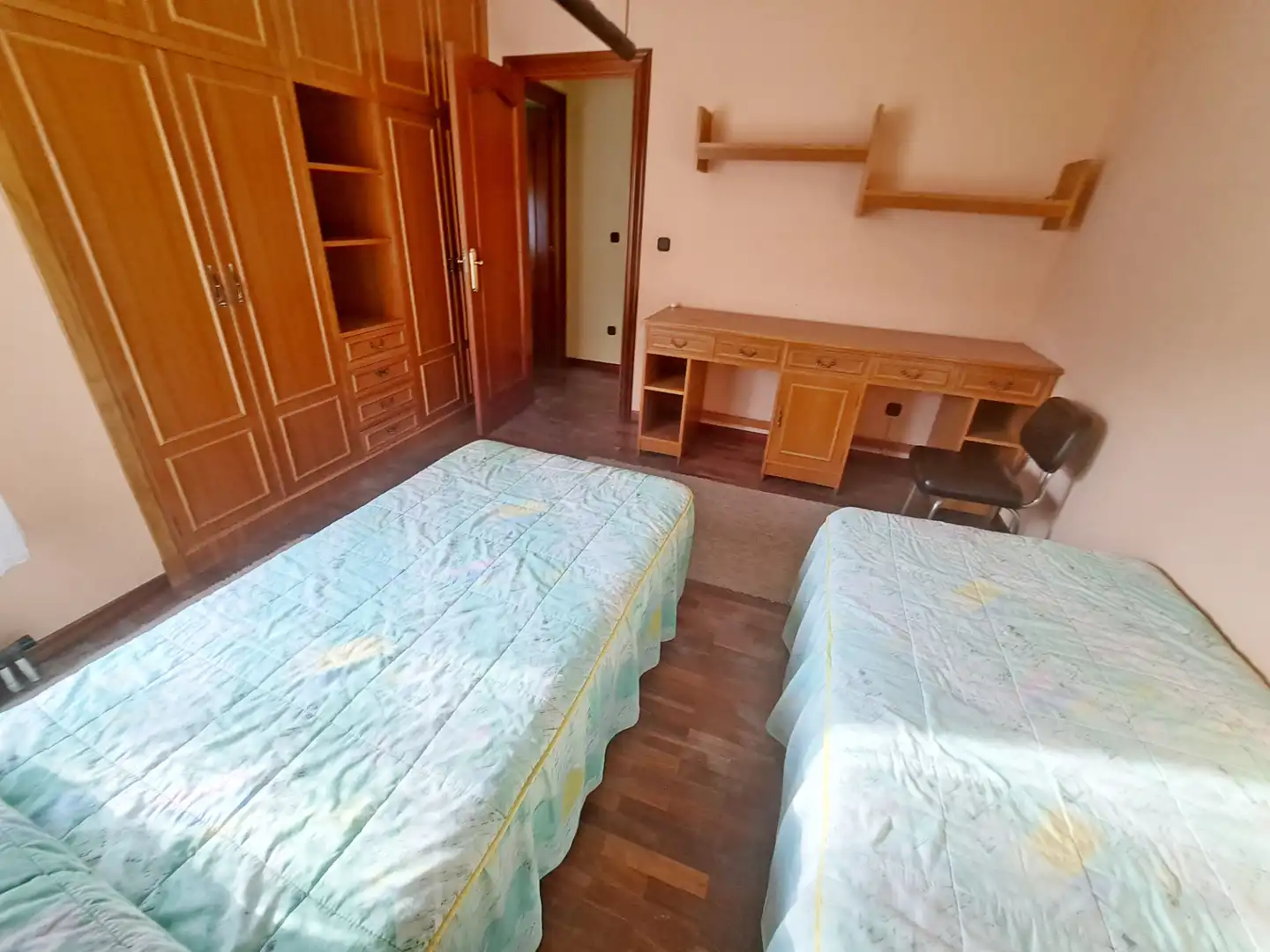 Dormitori de Pis en venda en Vitoria - Gasteiz amb Calefacció, Terrassa i Traster