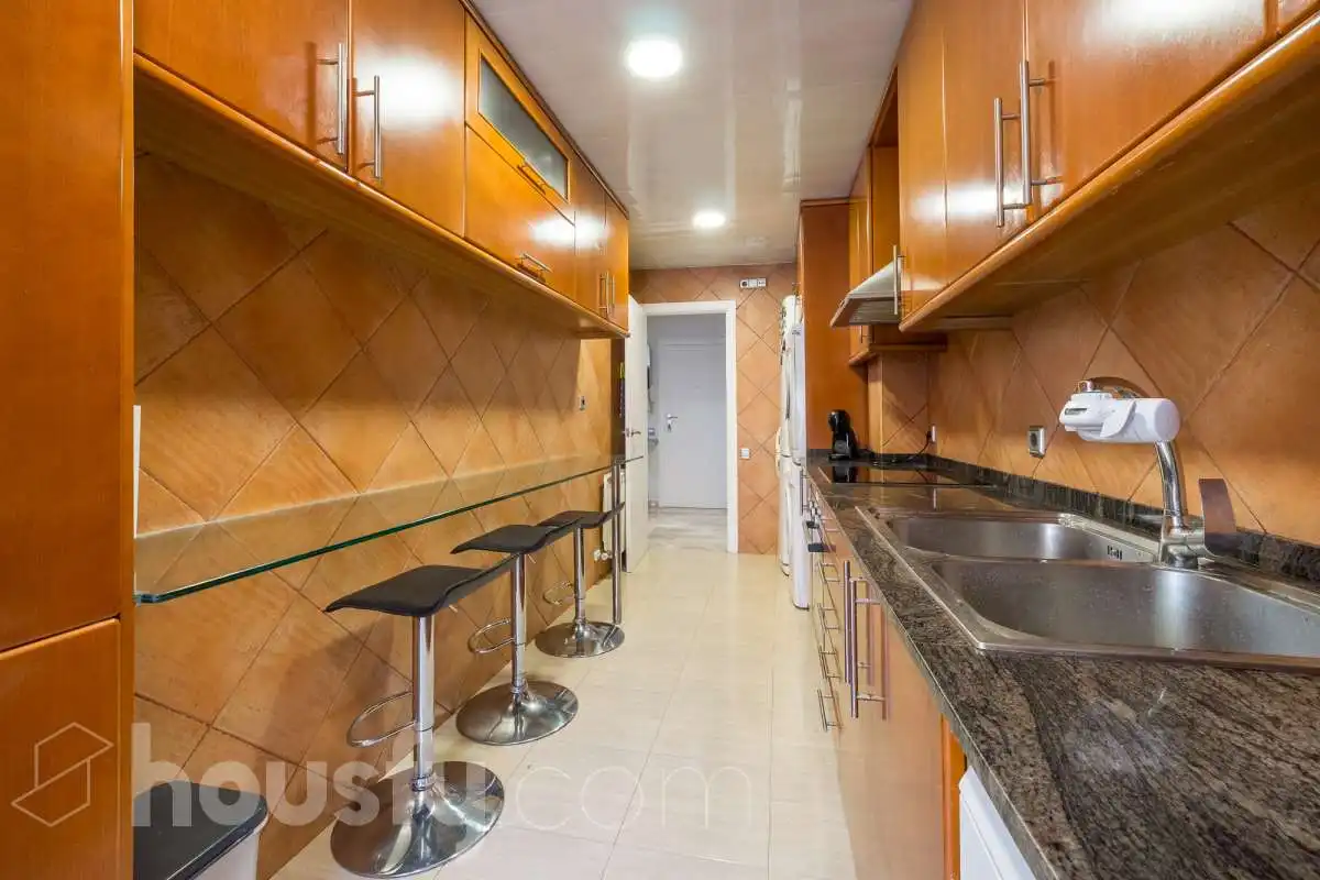Cocina de Dúplex en venta en Badalona con Terraza