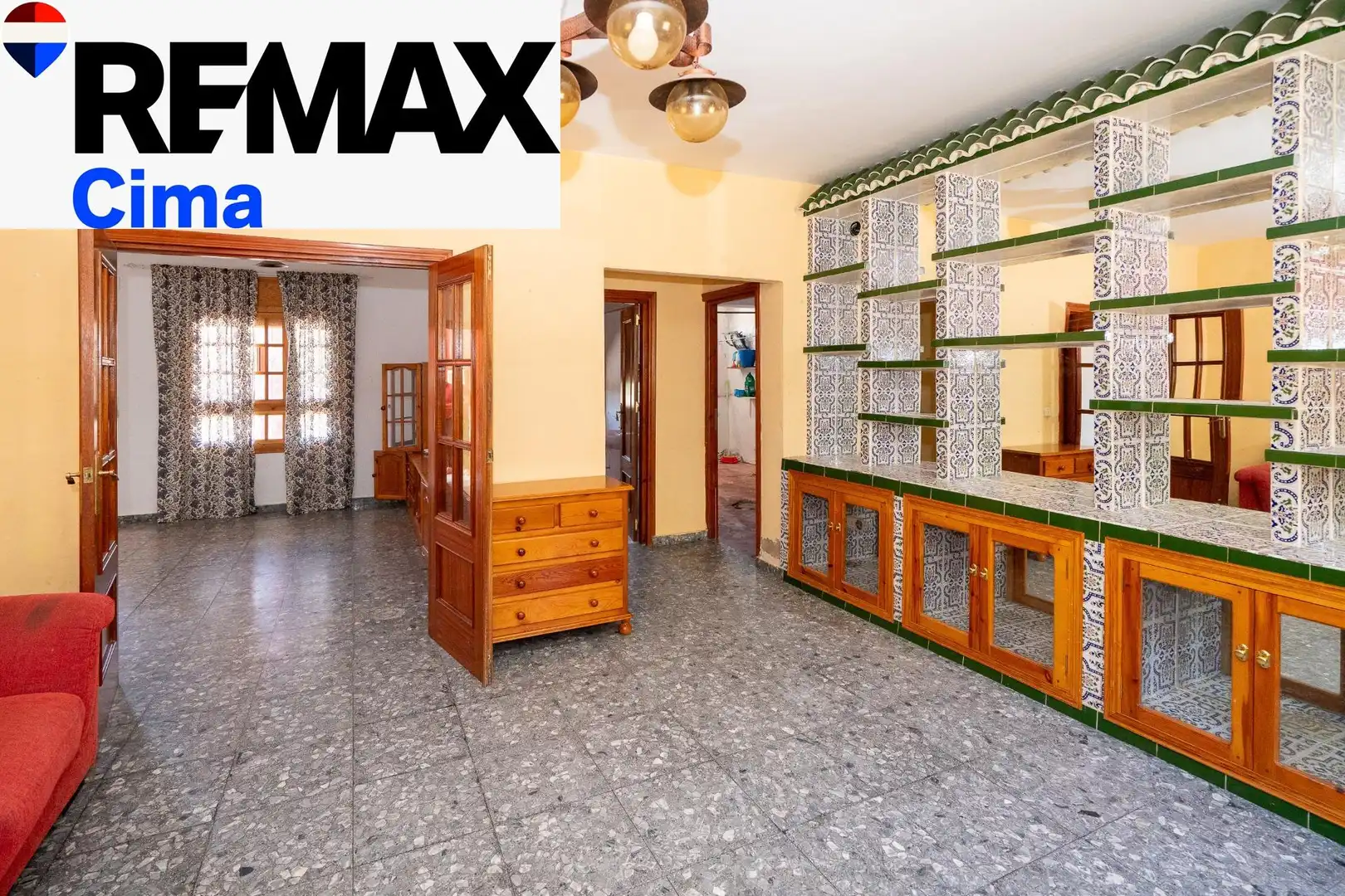 Vista exterior de Casa o chalet en venta en Baza con Terraza y Balcón