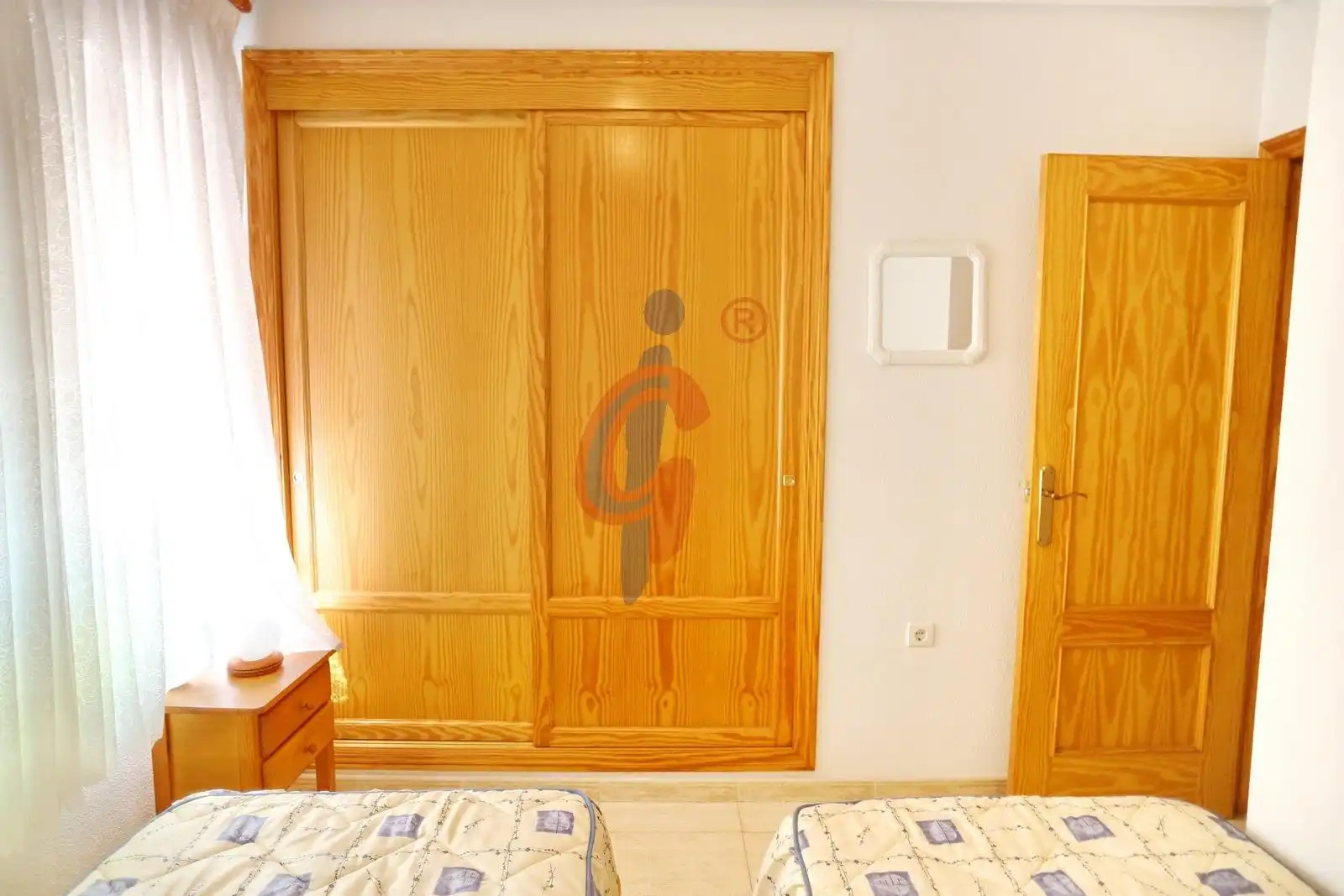 Apartamento en venta en Guardamar del Segura con Terraza, Amueblado y Piscina comunitaria