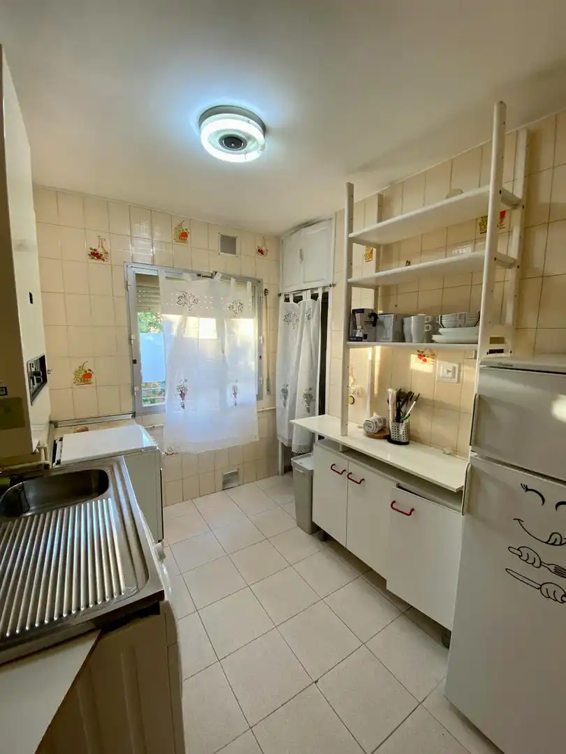 Kitchen of Flat for share in Madrid  with Air Conditioner, Heating and Washing machine
