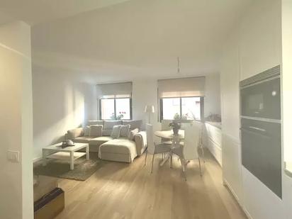 Living room of Flat to rent in Girona Capital  with Air Conditioner, Heating and Furnished