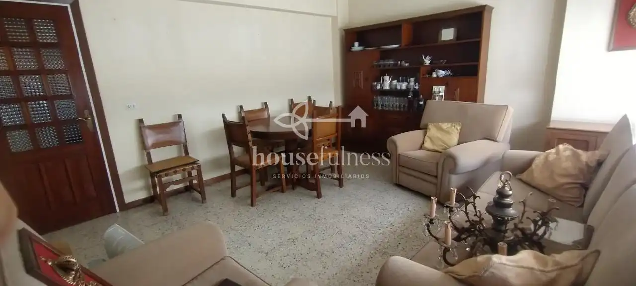 Sala d'estar de Pis en venda en Ferrol amb Parquet, Moblat i Balcó