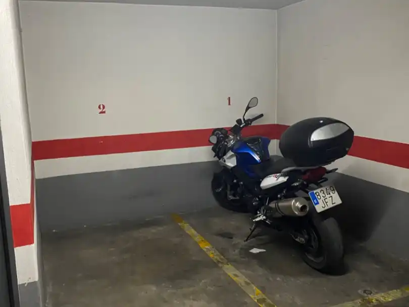Motorradstellplatz zur Miete in Fontanars del alforins 78, imagen 2