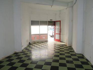 Business premises to rent in Outeiro