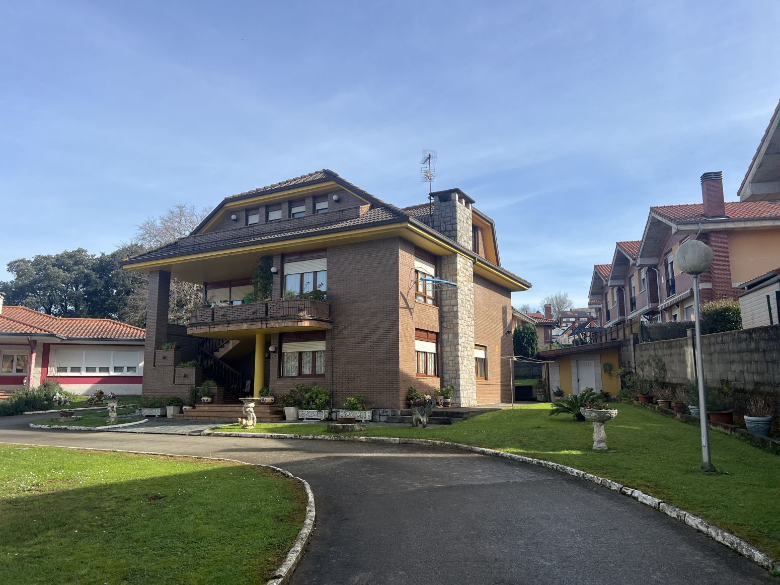 Exterior view of House or chalet for sale in Medio Cudeyo  with Heating, Private garden and Parquet flooring