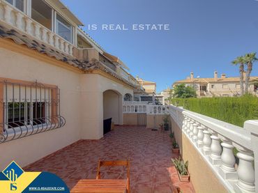 Bungalow amb piscina en venda a Nueva Torrevieja - Aguas Nuevas