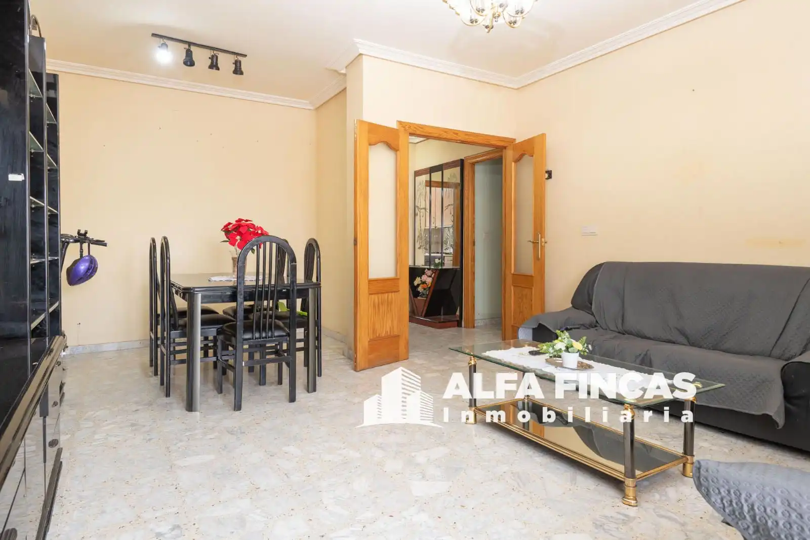 Außenansicht von Wohnung zum Verkauf in Villarrobledo mit Heizung, Terrasse und Abstellraum