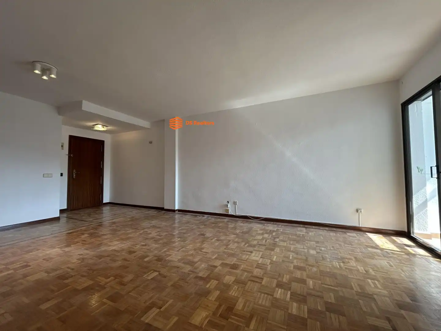 Flat for rent in Madrid  with Heating, Terrace and Storage room