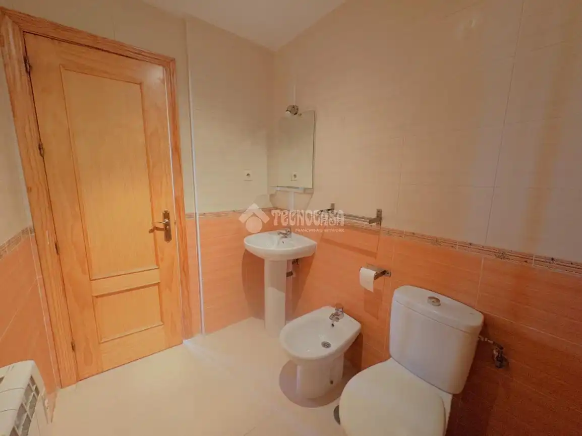 Bathroom of Flat for sale in Alovera  with Heating and Storage room
