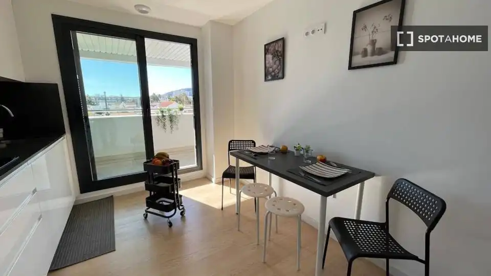Terrassa de Apartament per a compartir en Torremolinos amb Aire condicionat, Terrassa i Moblat