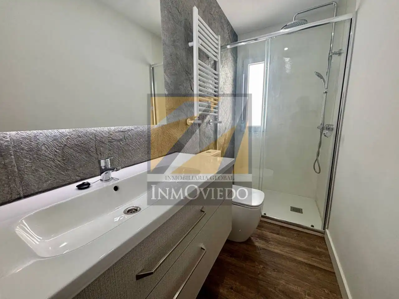 Piso en venta en Calle Ramón y Cajal, La Villa - Bazuelo