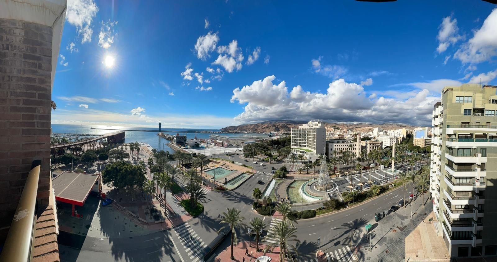 Vista exterior de Dúplex en venta en  Almería Capital con Aire acondicionado, Terraza y Trastero