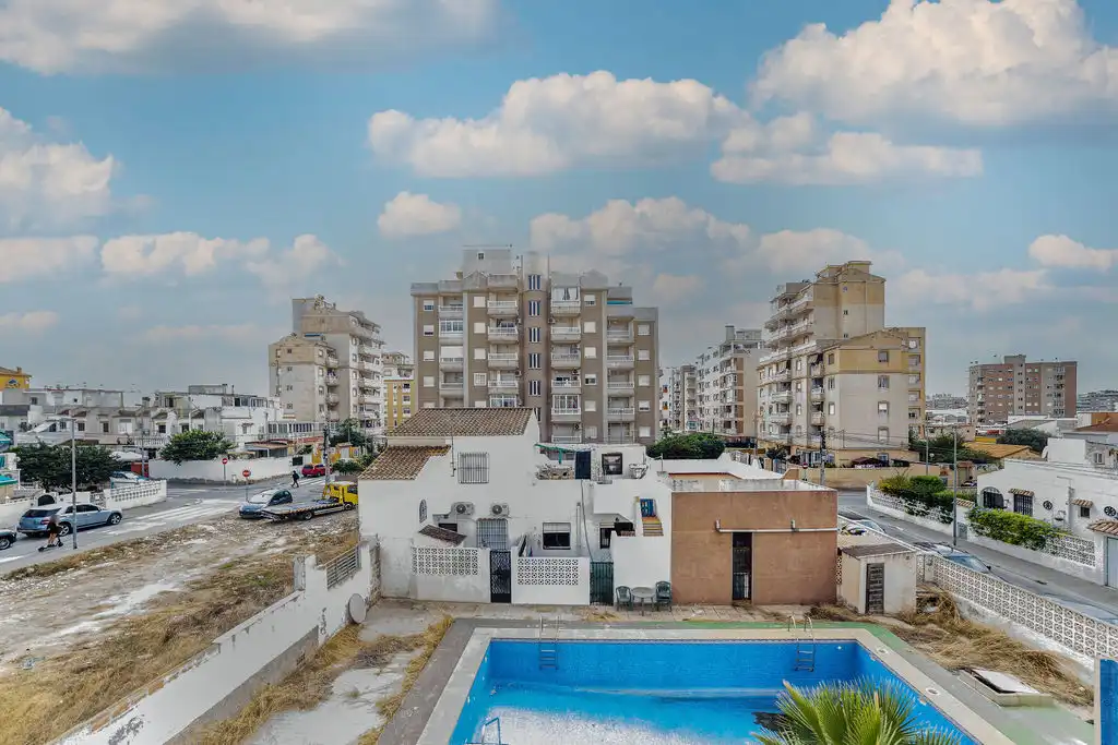 Vista exterior de Pis en venda en Nueva Torrevieja - Aguas Nuevas