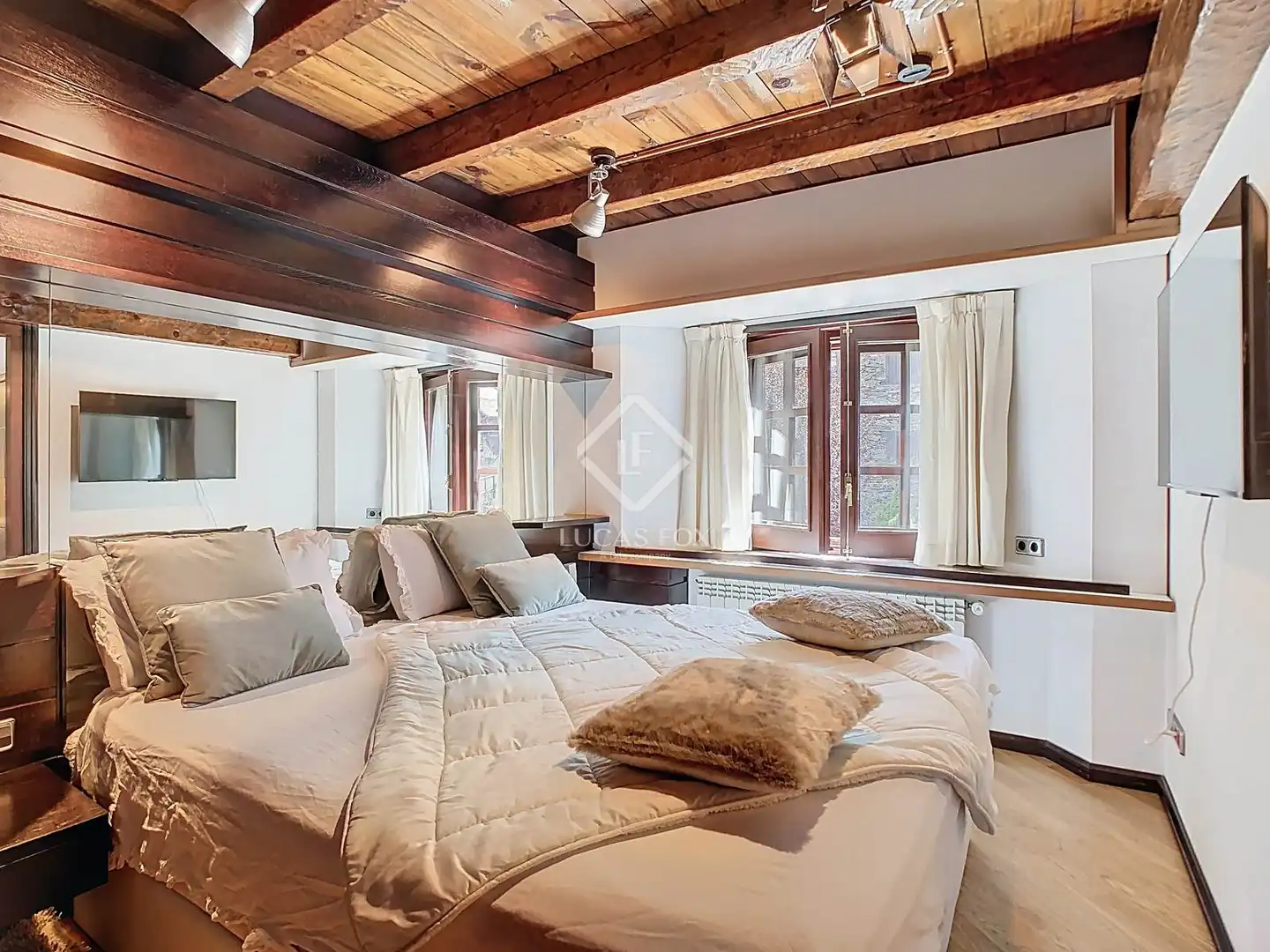 Habitación de Piso en venta en Ordino con Calefacción, Parquet y Terraza