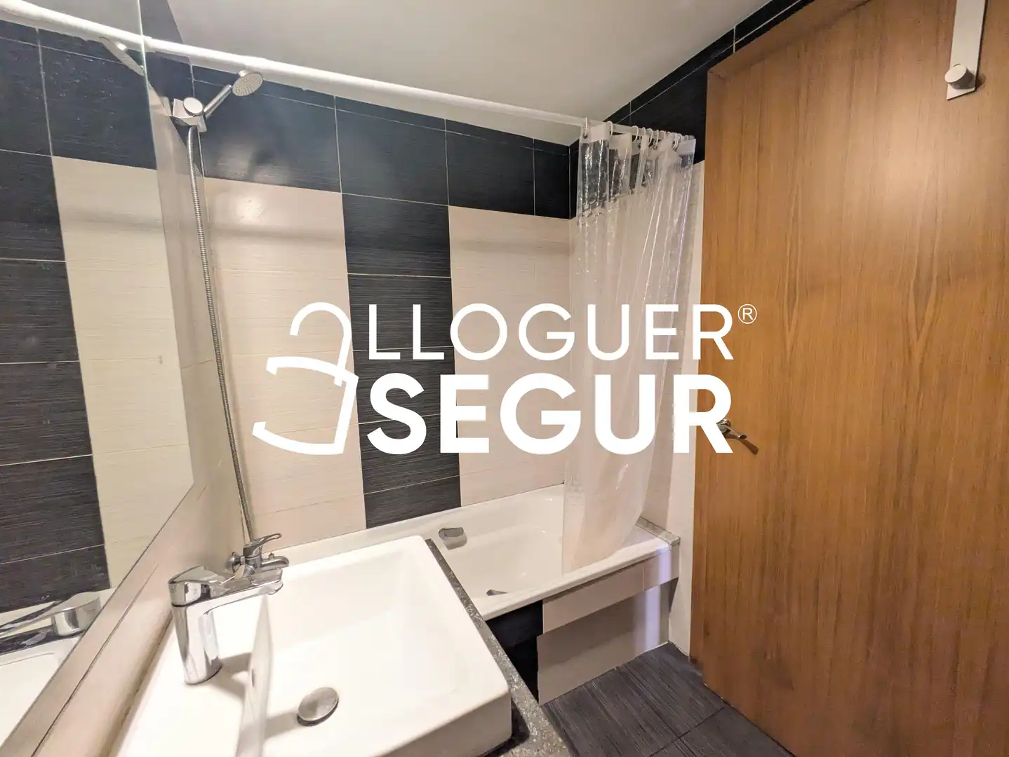 Flat for rent in de Gaudí, Sol i Padris - Sant Oleguer
