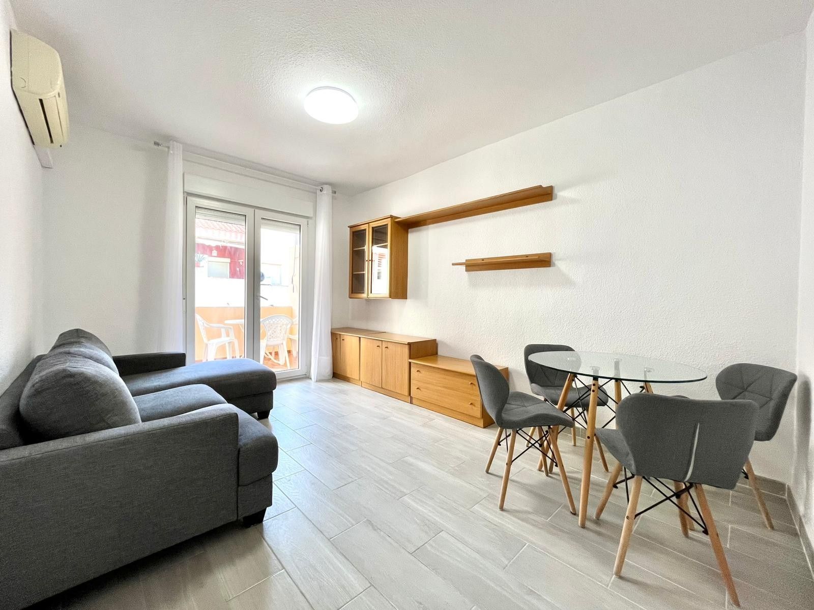 Living room of Flat to rent in Guardamar del Segura  with Air Conditioner, Heating and Furnished