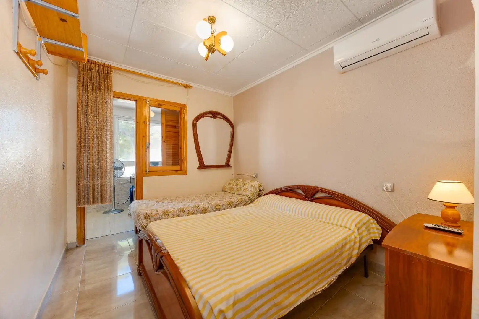 Habitación de Casa o chalet en venta en Torrevieja con Jardín privado, Terraza y Trastero