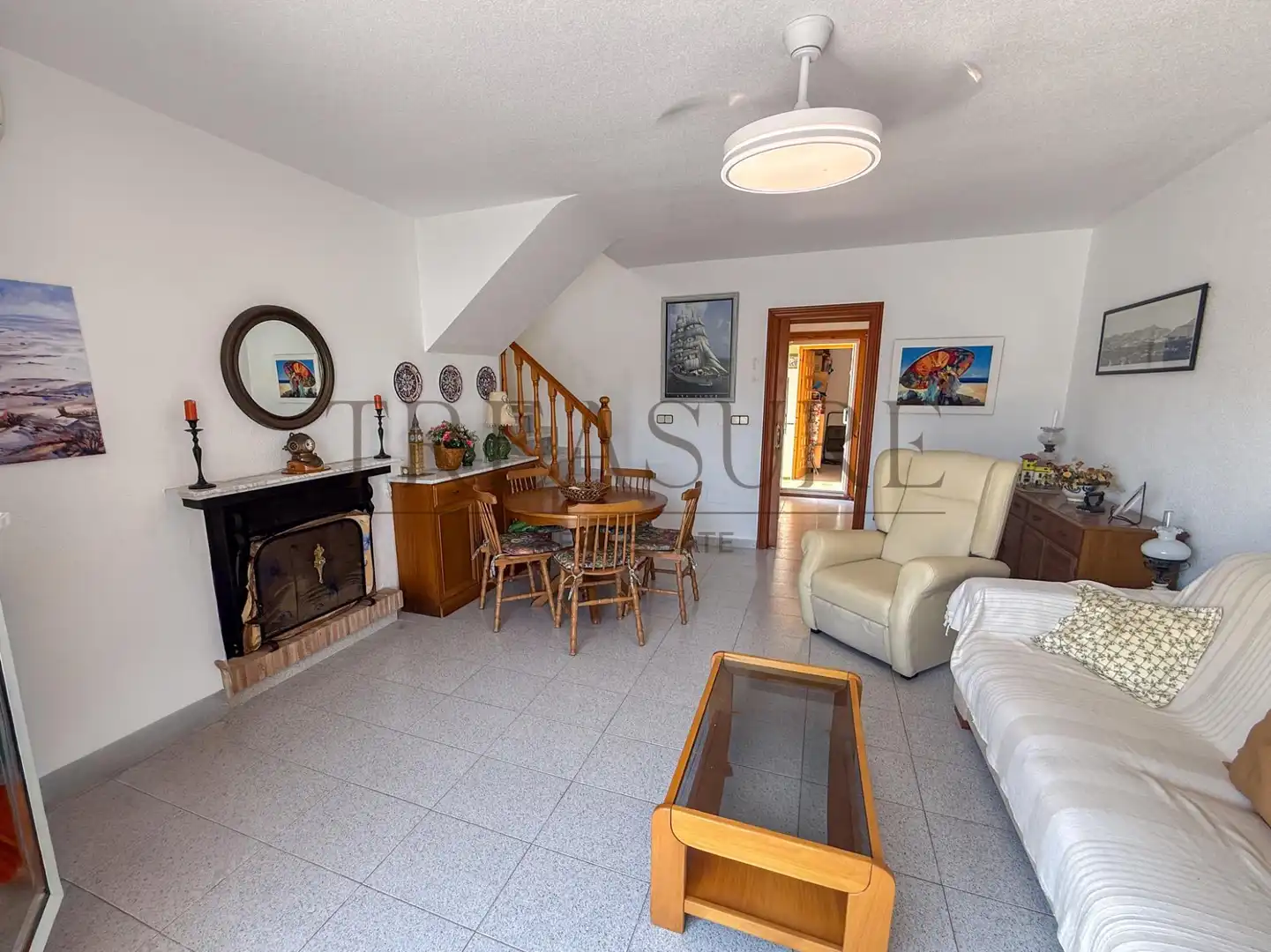 Sala de estar de Casa adosada en venta en Mazarrón con Aire acondicionado, Calefacción y Terraza